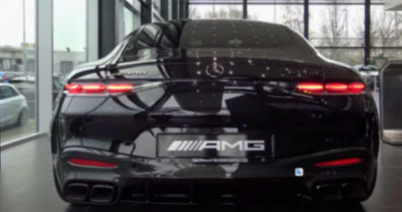 全新AMG GT63海外到店實拍,搭4.0T V8發動機,性能爆表