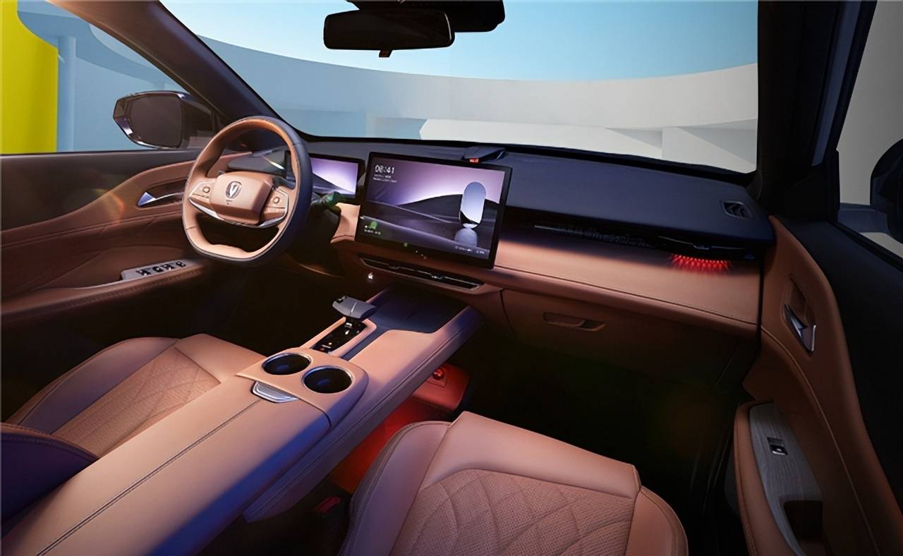 別只盯著宋PLUS,12萬的長安UNI-Z性價比更高