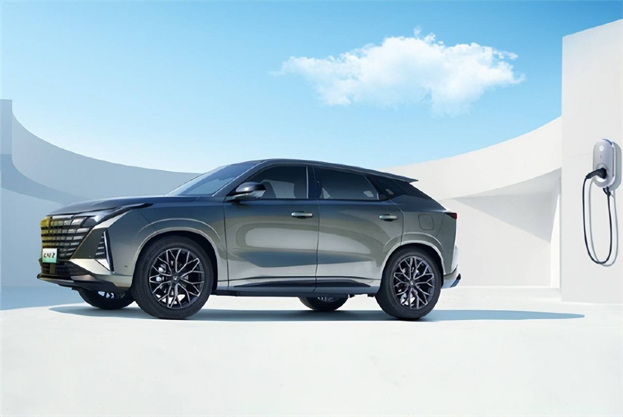 別只盯著宋PLUS,12萬的長安UNI-Z性價比更高