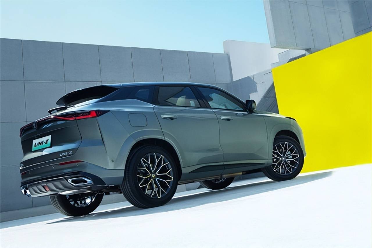 別只盯著宋PLUS,12萬的長安UNI-Z性價比更高