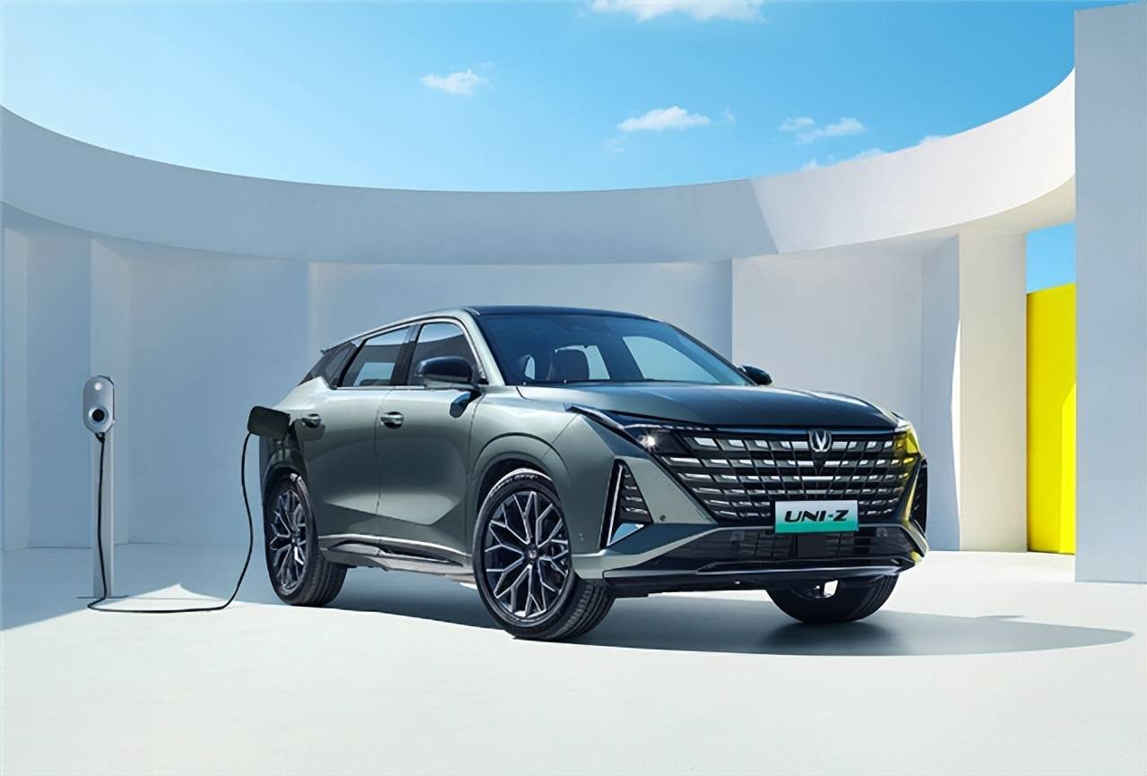 別只盯著宋PLUS,12萬的長安UNI-Z性價比更高