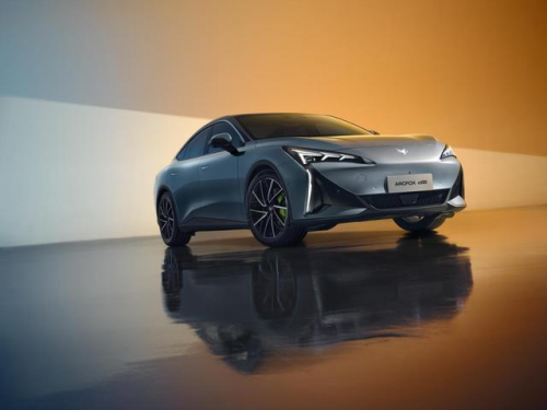 北汽“殺手锏”?風阻0.1925Cd,800V架構3.7S破百,麋鹿82.8km/h