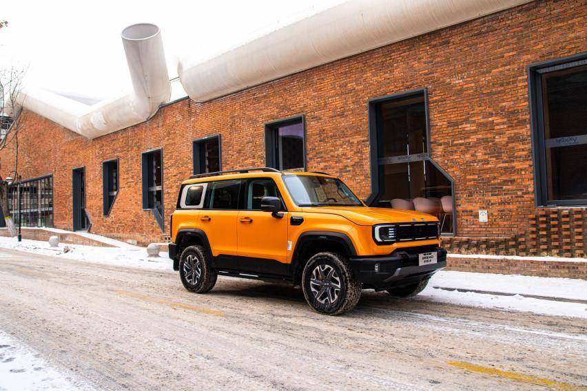 13.98萬起售還是賣不動:北京BJ40降到多少錢,你們才會買?