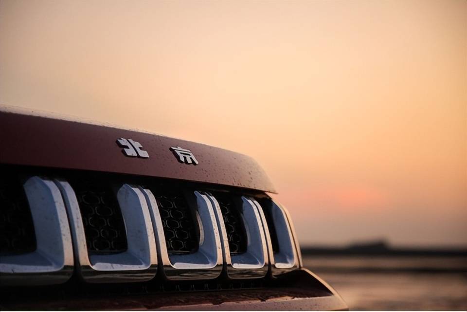 13.98萬起售還是賣不動:北京BJ40降到多少錢,你們才會買?