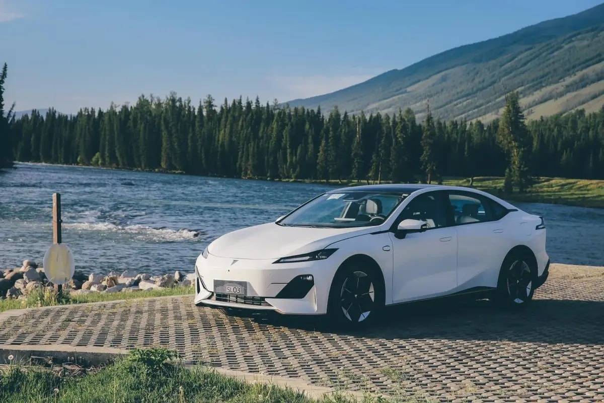 馬自達(dá)6宣布回歸,長安深藍(lán)幫了大忙?