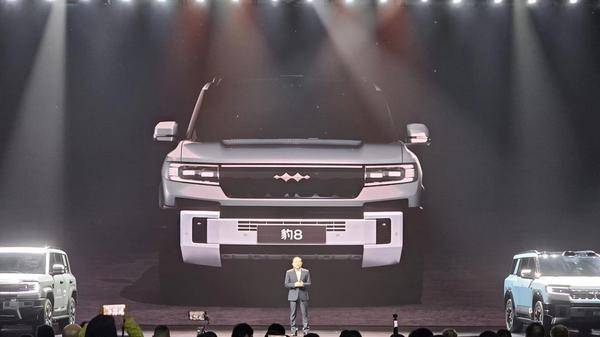 583硬派家族+SUPER 9跑車方程豹產品矩陣獻禮比亞迪30周年