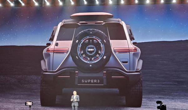 583硬派家族+SUPER 9跑車方程豹產品矩陣獻禮比亞迪30周年