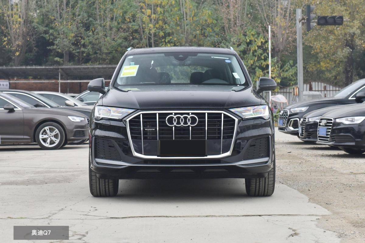 預算60萬買豪華SUV,林肯飛行家對比奧迪Q7,究竟誰更勝一籌?