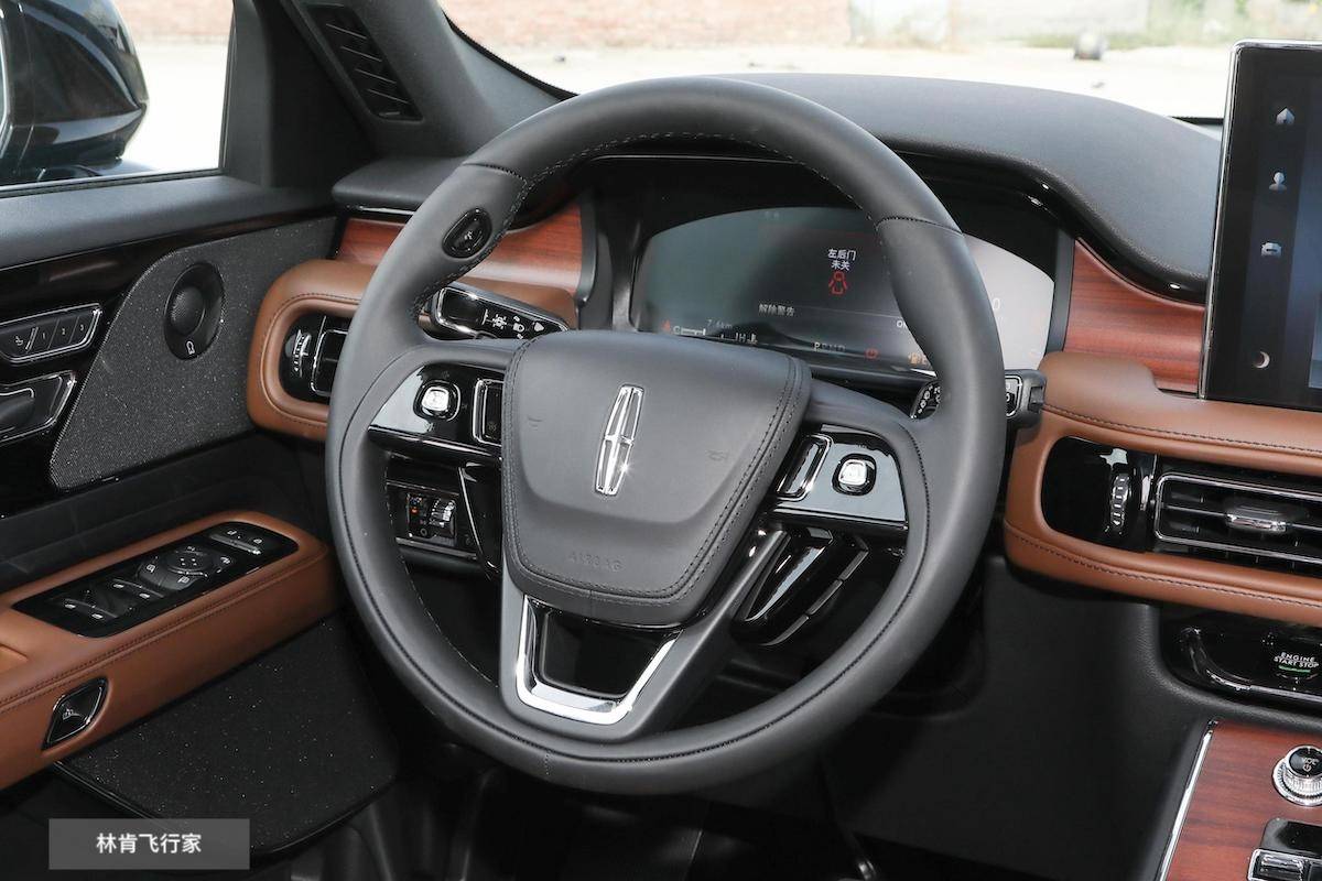 預算60萬買豪華SUV,林肯飛行家對比奧迪Q7,究竟誰更勝一籌?