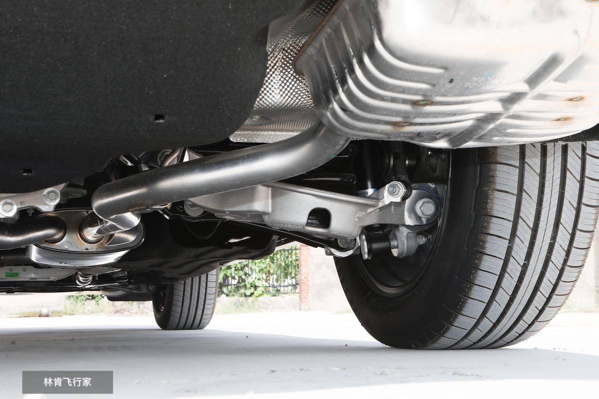 預算60萬買豪華SUV,林肯飛行家對比奧迪Q7,究竟誰更勝一籌?