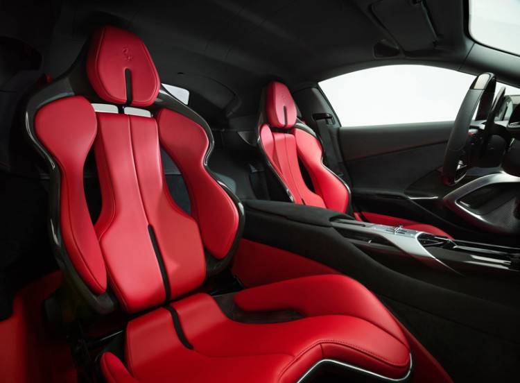 除了全新的V12發動機,法拉利的這款全新跑車還不如國產新能源?