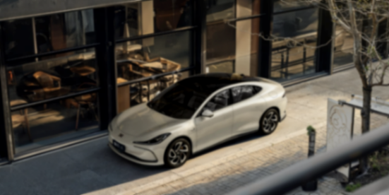 拋開(kāi)輿論爭(zhēng)議,智己L6產(chǎn)品力能挑戰(zhàn)小米SU7嗎?