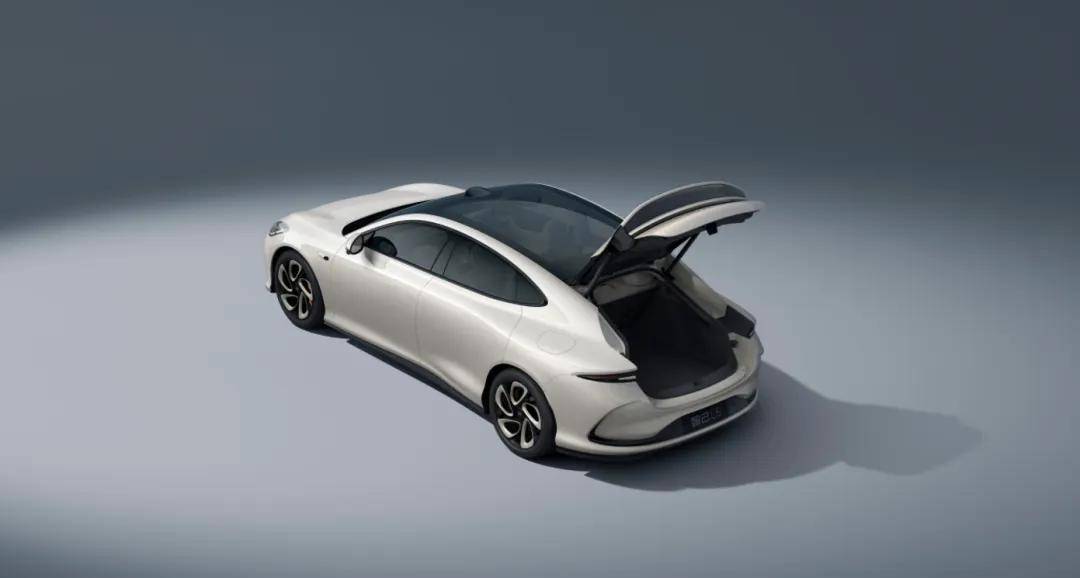 拋開(kāi)輿論爭(zhēng)議,智己L6產(chǎn)品力能挑戰(zhàn)小米SU7嗎?