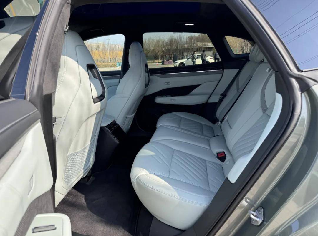 ?試駕全新極氪001,是比小米SU7更好的選擇嗎?