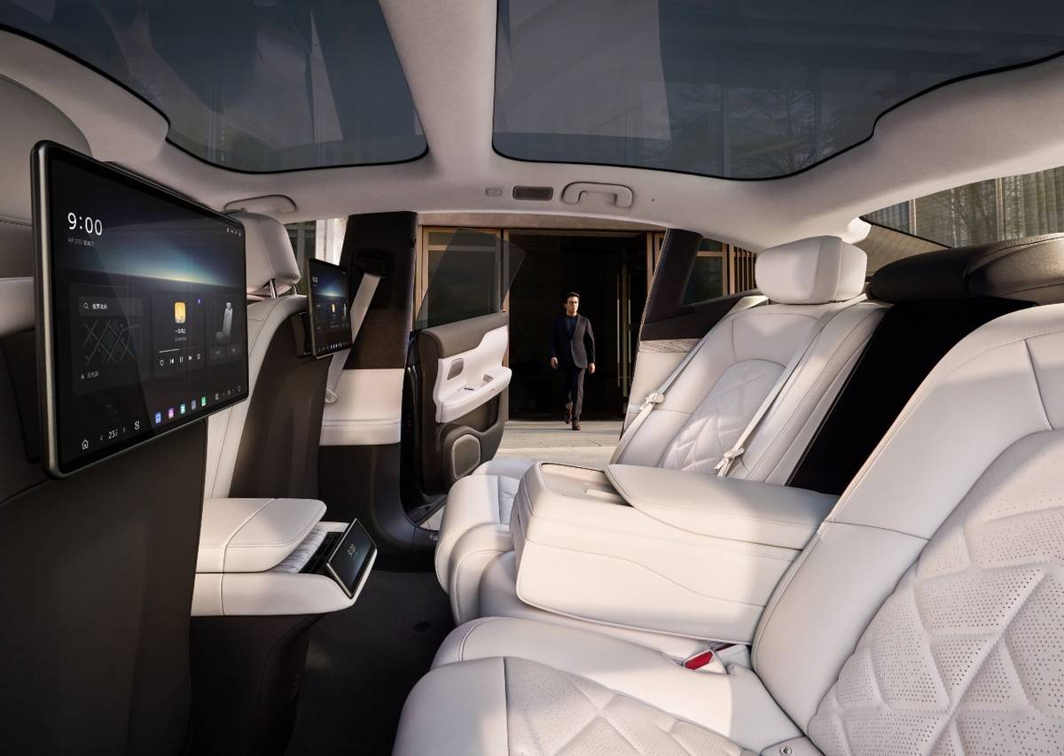 蔚來ET7行政版,指向“56E”的槍口瞄得更準了