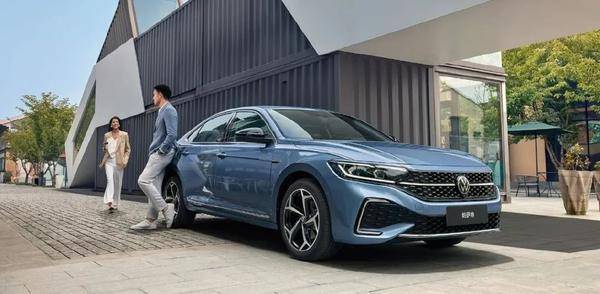 現(xiàn)代索納塔VS大眾帕薩特:高品質(zhì)合資中型轎車誰更值?