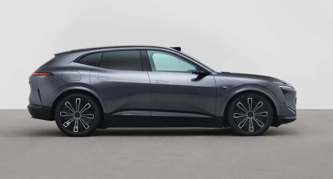 阿維塔07官圖曝光,設計更大眾化,首搭增程動力?