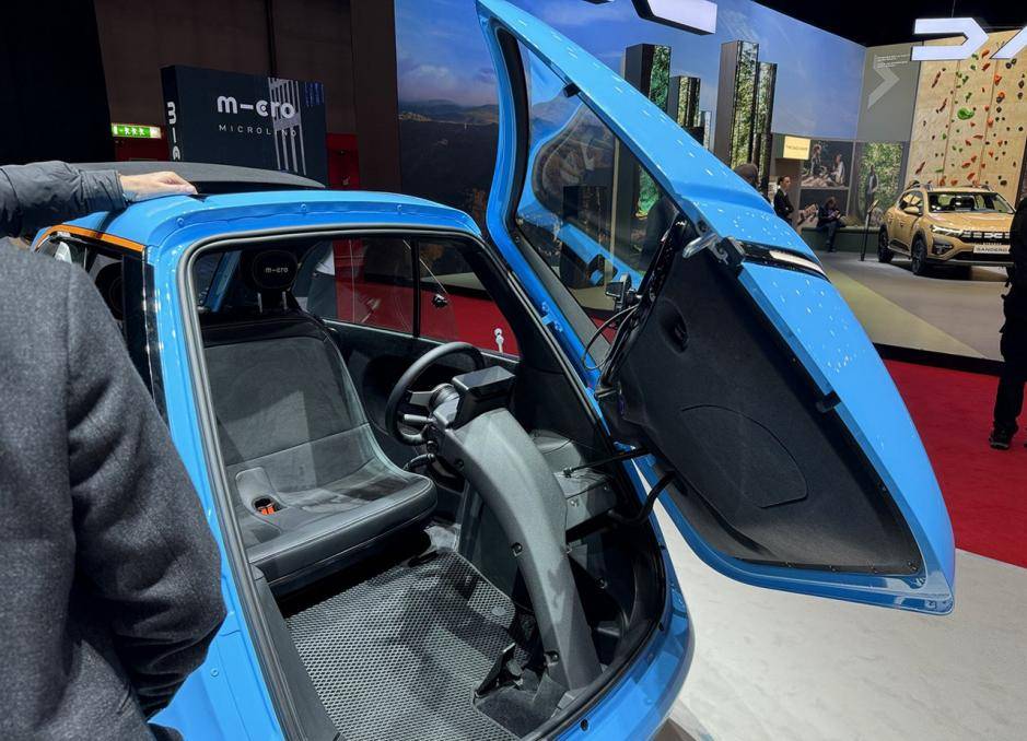 歐洲的老頭樂,比五菱MINI EV還要簡單,跟碰碰車沒區別