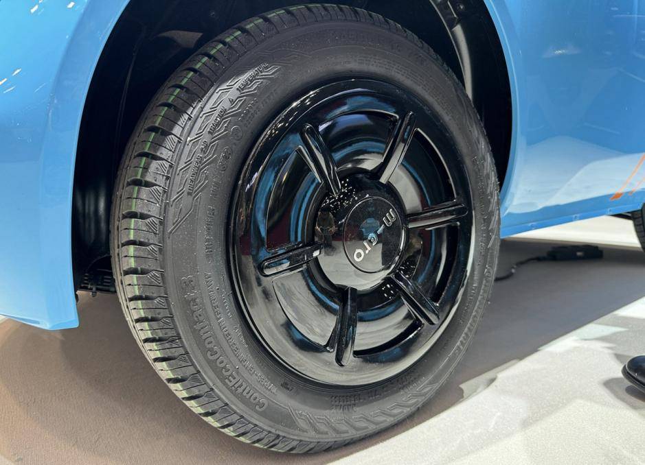 歐洲的老頭樂,比五菱MINI EV還要簡單,跟碰碰車沒區別