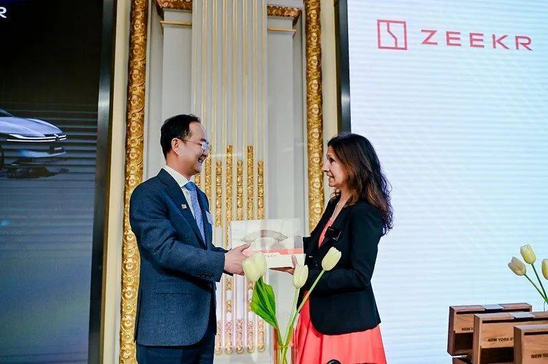 極氪閃電IPO過后,電動汽車冷戰正式打響