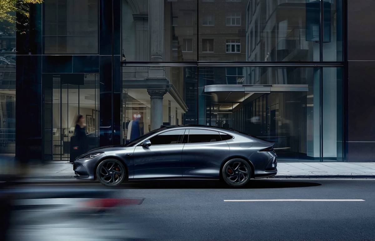 科技、狠活和情緒價值拉滿,智己L6卷到19.99萬