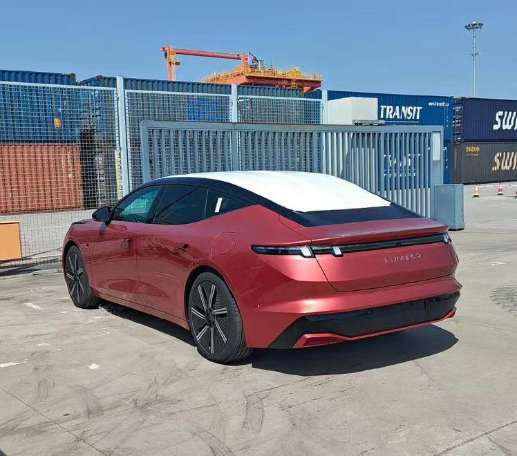 領克ZERO內飾諜照曝光,窄條輻儀表+懸浮式大屏,年中上市