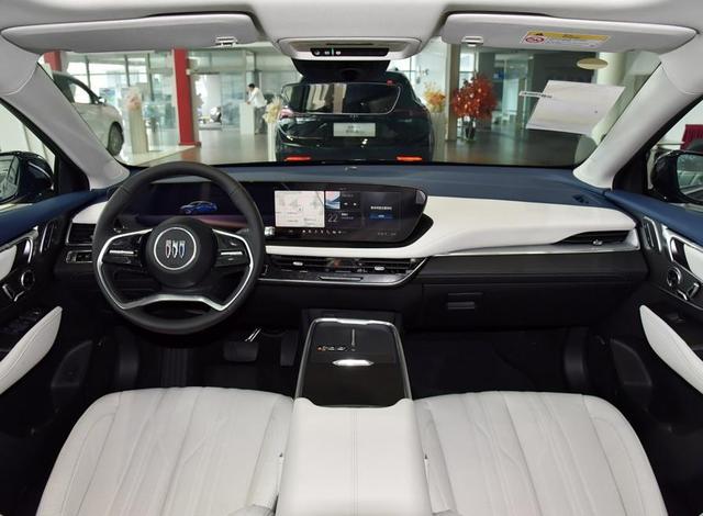 一口價(jià)更高性價(jià)比!別克君越白金款雙色內(nèi)飾12月開放下定,能買?-有駕 一口價(jià)更高性價(jià)比!別克君越白金款雙色內(nèi)飾12月開放下定,能買?-有駕