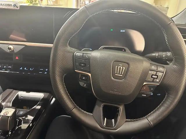 豐田皇冠SUV終于登場，混動引擎更給力，霸氣側漏-有駕