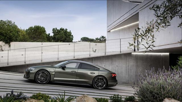 加速最快的量產(chǎn)車(chē)!2025款?yuàn)W迪RS E-Tron GT性能更強(qiáng),價(jià)格更貴-有駕 加速最快的量產(chǎn)車(chē)!2025款?yuàn)W迪RS E-Tron GT性能更強(qiáng),價(jià)格更貴-有駕