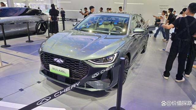 實力不輸秦L,奇瑞風云A8L街頭實拍圖曝光,預計10萬內起售-有駕 實力不輸秦L,奇瑞風云A8L街頭實拍圖曝光,預計10萬內起售-有駕