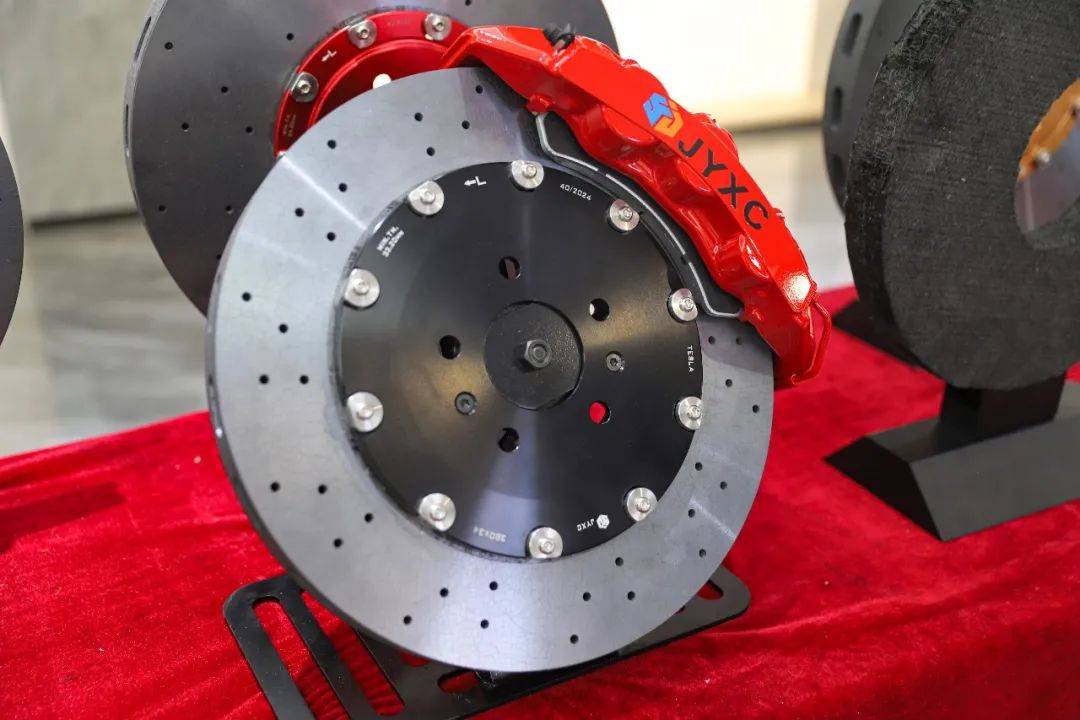 “興文造”汽車配件亮相2024年中東迪拜汽配展覽會(huì)