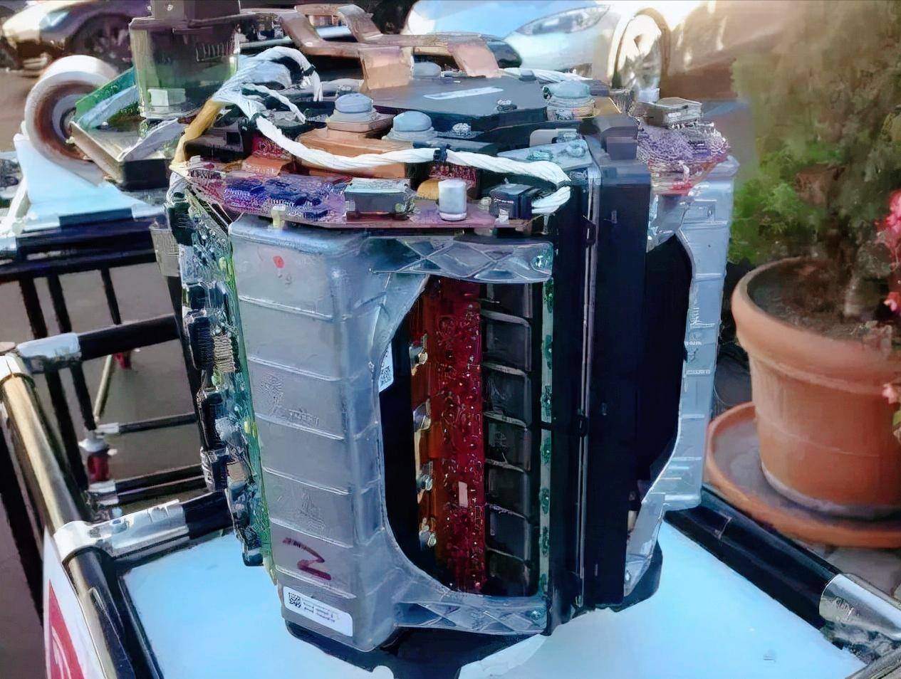 特斯拉的電機到底是什么水平?揭秘特斯拉永磁同步電機,太先進了