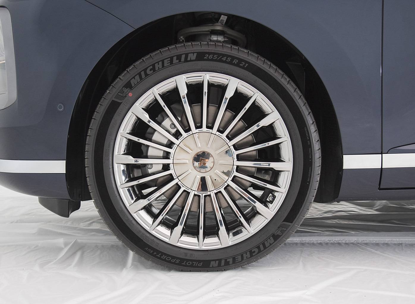 車長超5.1米,外觀大氣,綜合續航超1200km,昊鉑旗艦SUV將上市