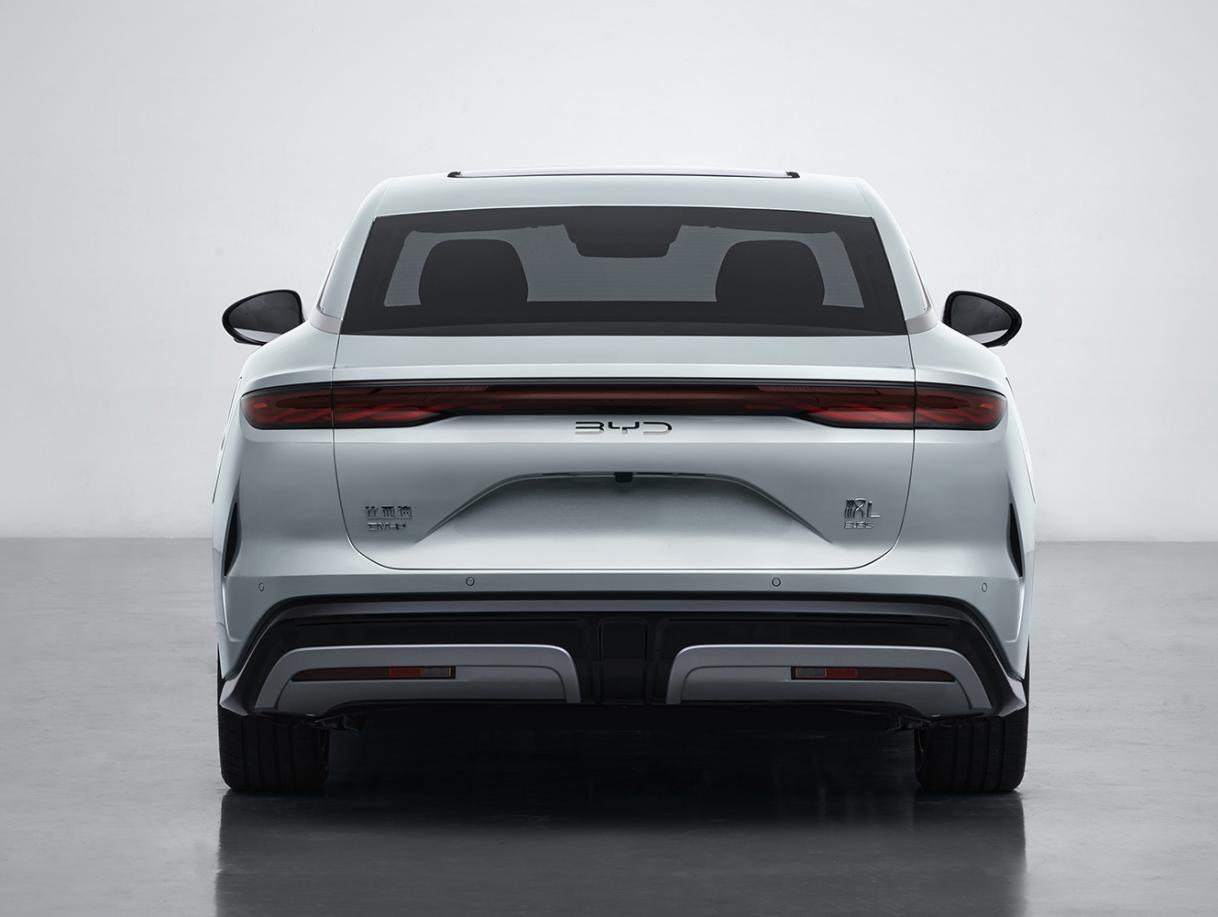 外觀更帥氣,單電機580kW,2.7秒破百!漢L申報信息曝光