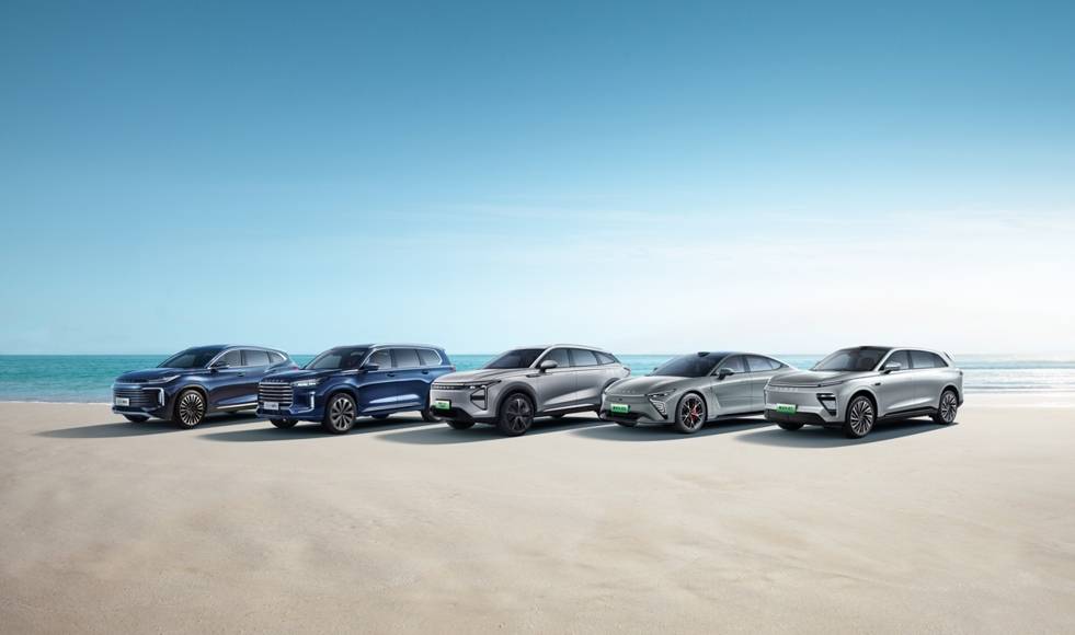 用“超越”打破“內卷”,星途引領“科技新豪華”