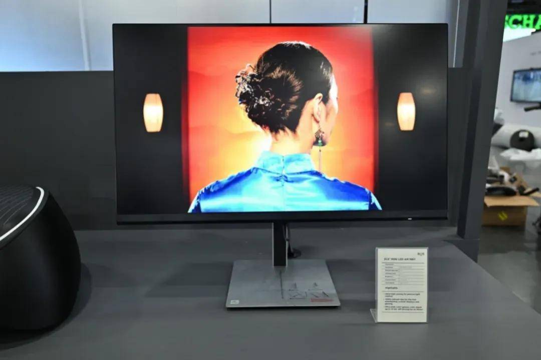 CES 2025上的車(chē)載顯示變革