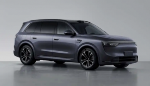 問界M8實車曝光,大是挺大,所以能打過理想L9嗎?