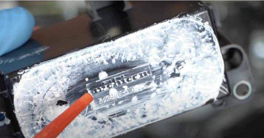 拆解奧迪e-tron逆變器:一個德國車居然用上了日本的模塊