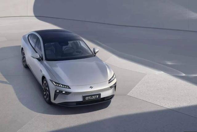 軸距近3米的轎跑車,續航1300km,僅售13萬多,還要啥比亞迪漢?