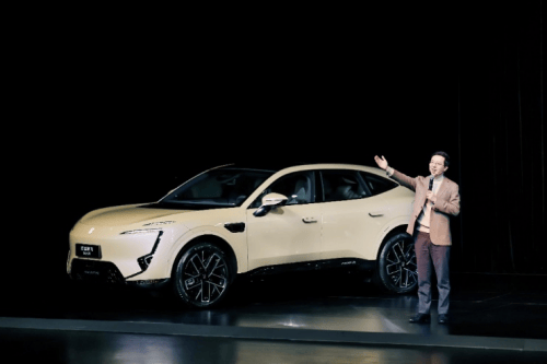 長安汽車給到雙動力選擇,阿維塔11增程上市