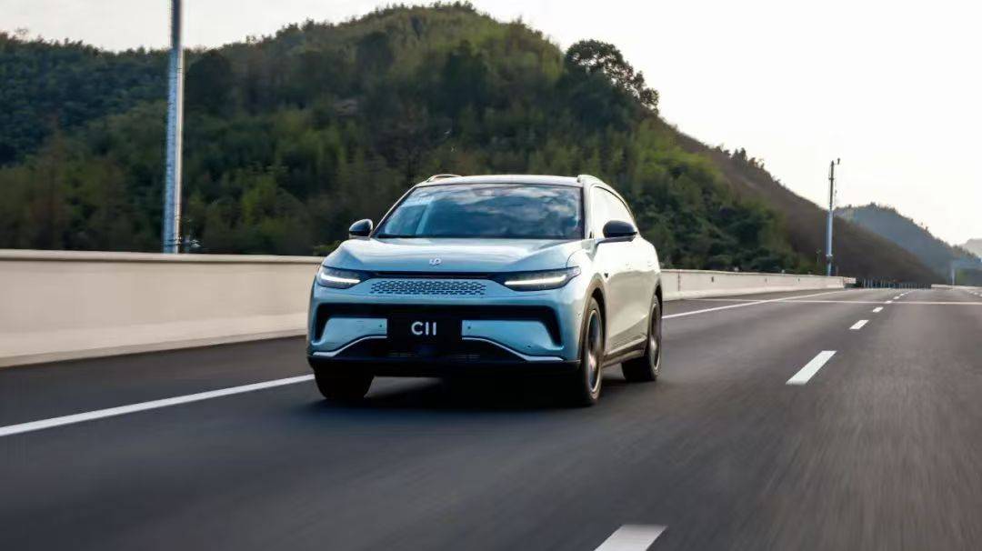 新能源SUV銷冠對決,零跑C11和宋PLUS DM-i,增程和插混怎么選?