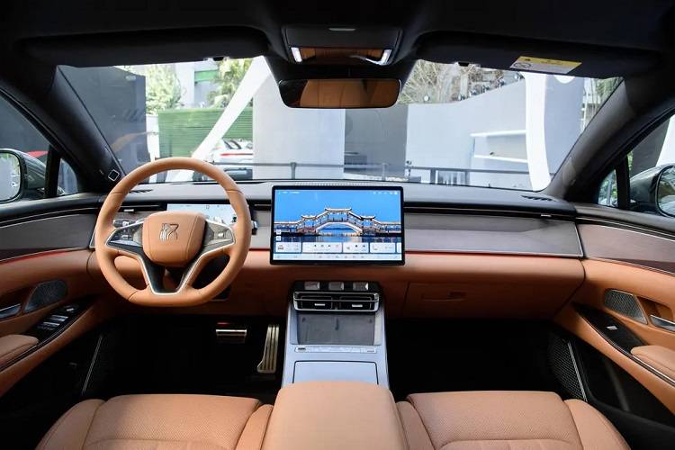 布加迪的加速,帕薩特的輪胎!比亞迪漢L設(shè)計(jì)師咋想的?