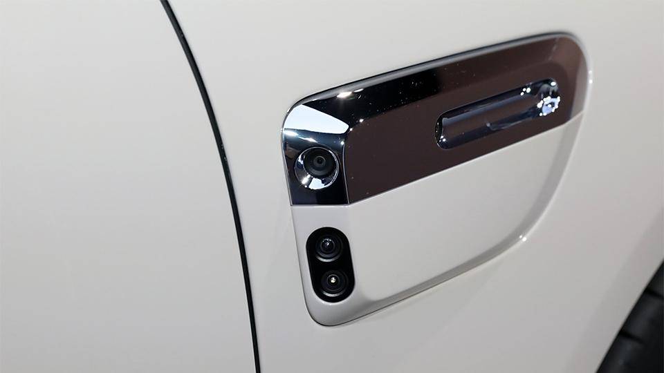 尊界S800用新雷達?中國第一輛L3,就比問界多7顆攝像頭?