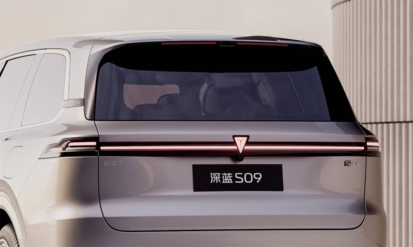 深藍(lán)S09入局在即,國產(chǎn)全尺寸SUV將開啟多強(qiáng)爭霸