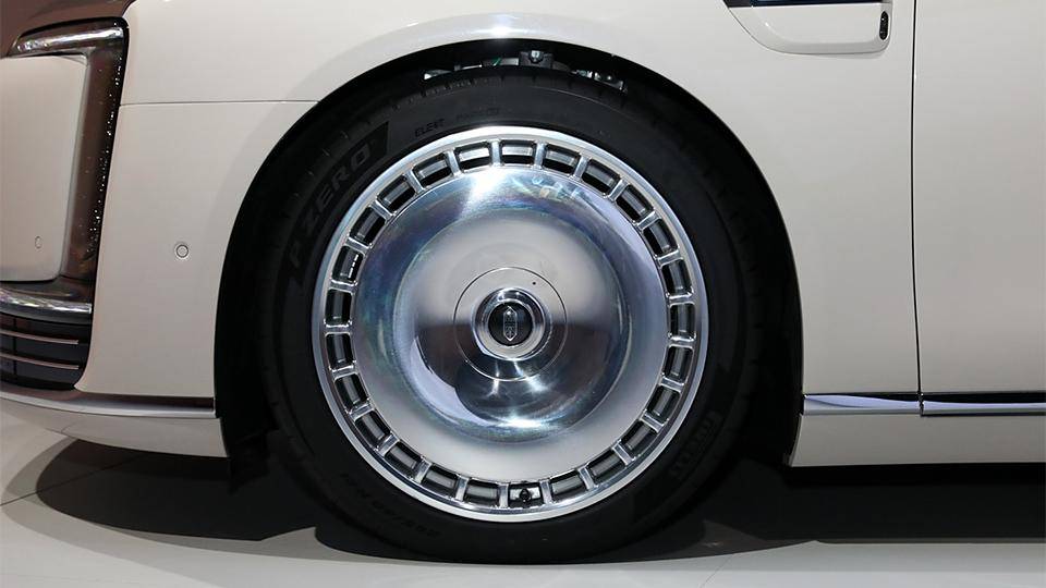 尊界S800用新雷達?中國第一輛L3,就比問界多7顆攝像頭?