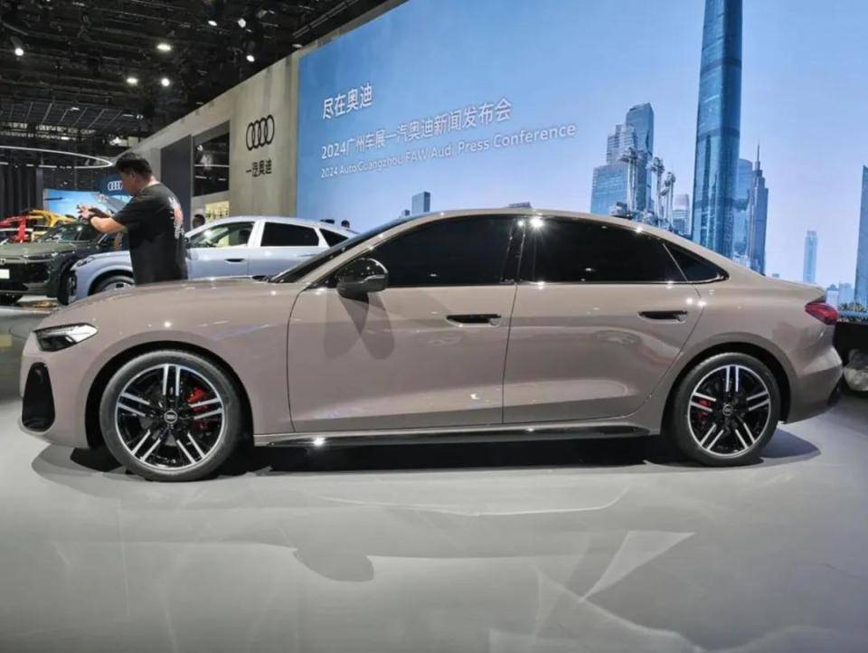 2025燃油新車,奧迪A5L、寶馬X3長軸領銜,油比電還智能? 圖片