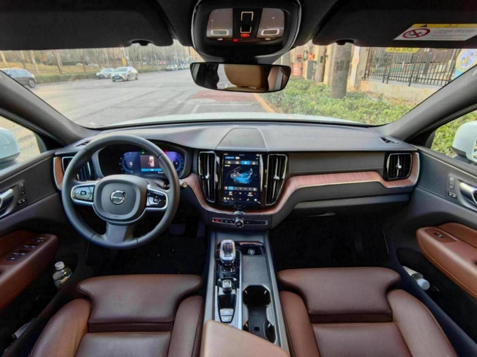 沃爾沃XC60:坐穩二線豪華,這款燃油車功不可沒