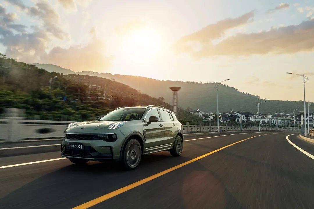 領(lǐng)克、極氪2025新車規(guī)劃,3款大型SUV,2款獵裝,極氪混動來了