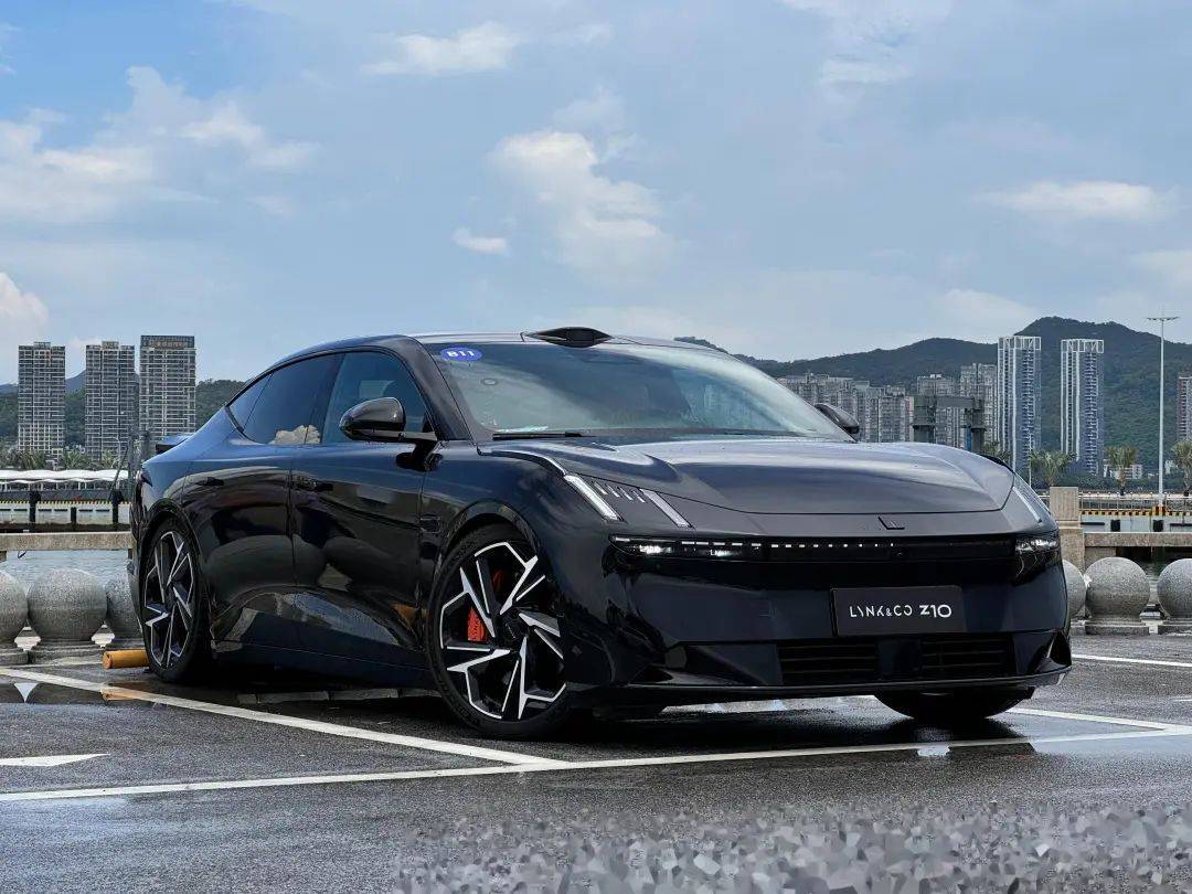 領(lǐng)克、極氪2025新車規(guī)劃,3款大型SUV,2款獵裝,極氪混動來了