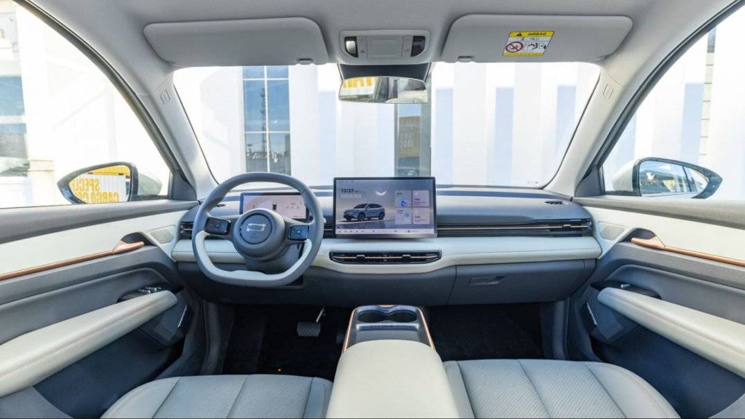 一汽奔騰悅意03:好看好開+大空間!讓過年出行生活充滿喜悅